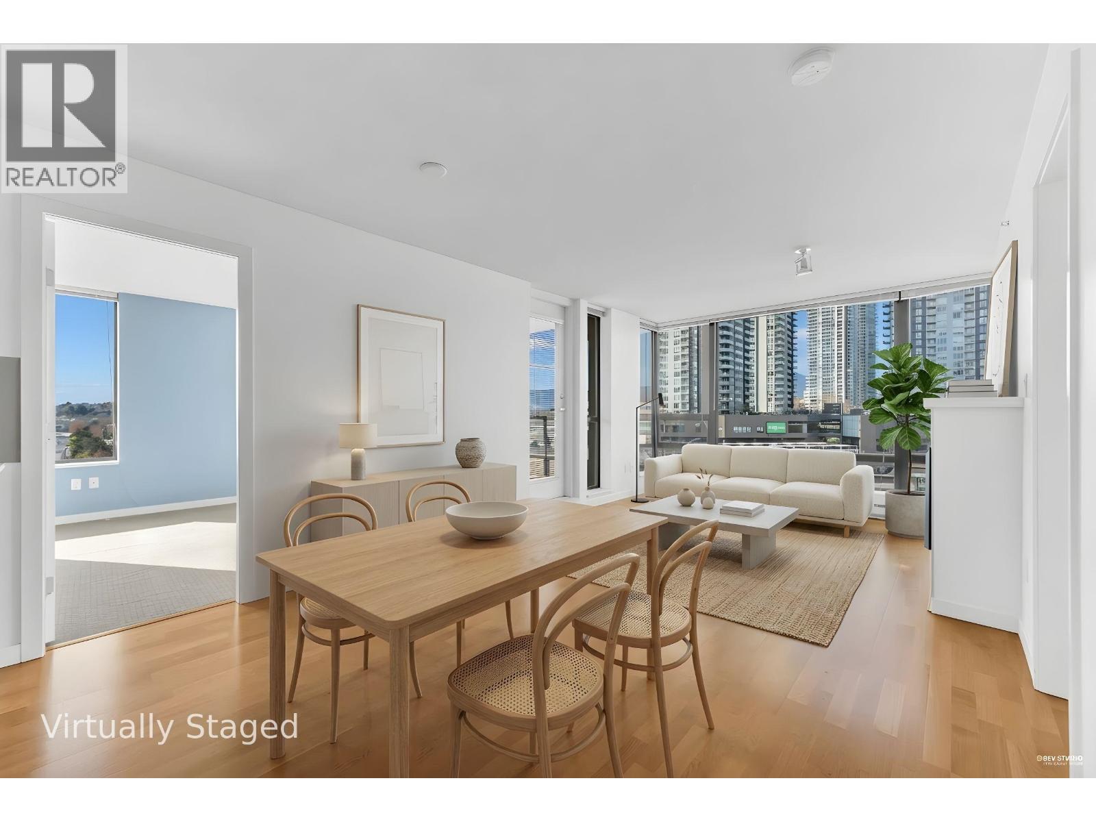 1002 4178 DAWSON STREET, Burnaby, British Columbia