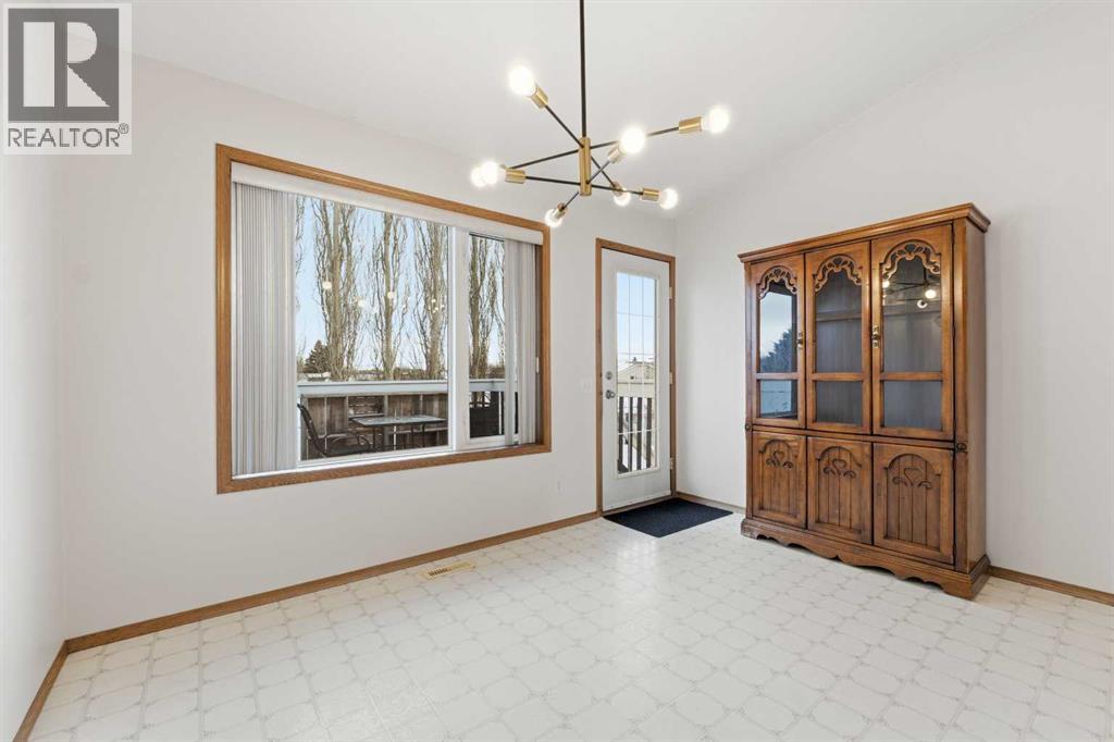 15 Wellwood Drive, Whitecourt, Alberta  T7S 1T8 - Photo 6 - A2291653