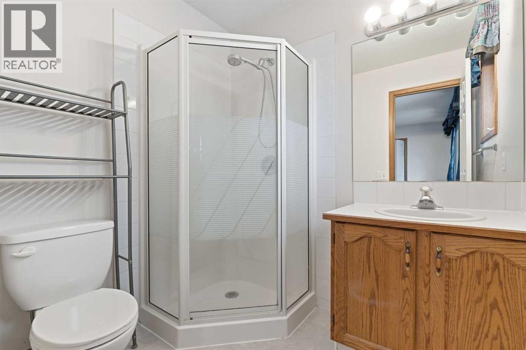 15 Wellwood Drive, Whitecourt, Alberta  T7S 1T8 - Photo 12 - A2291653