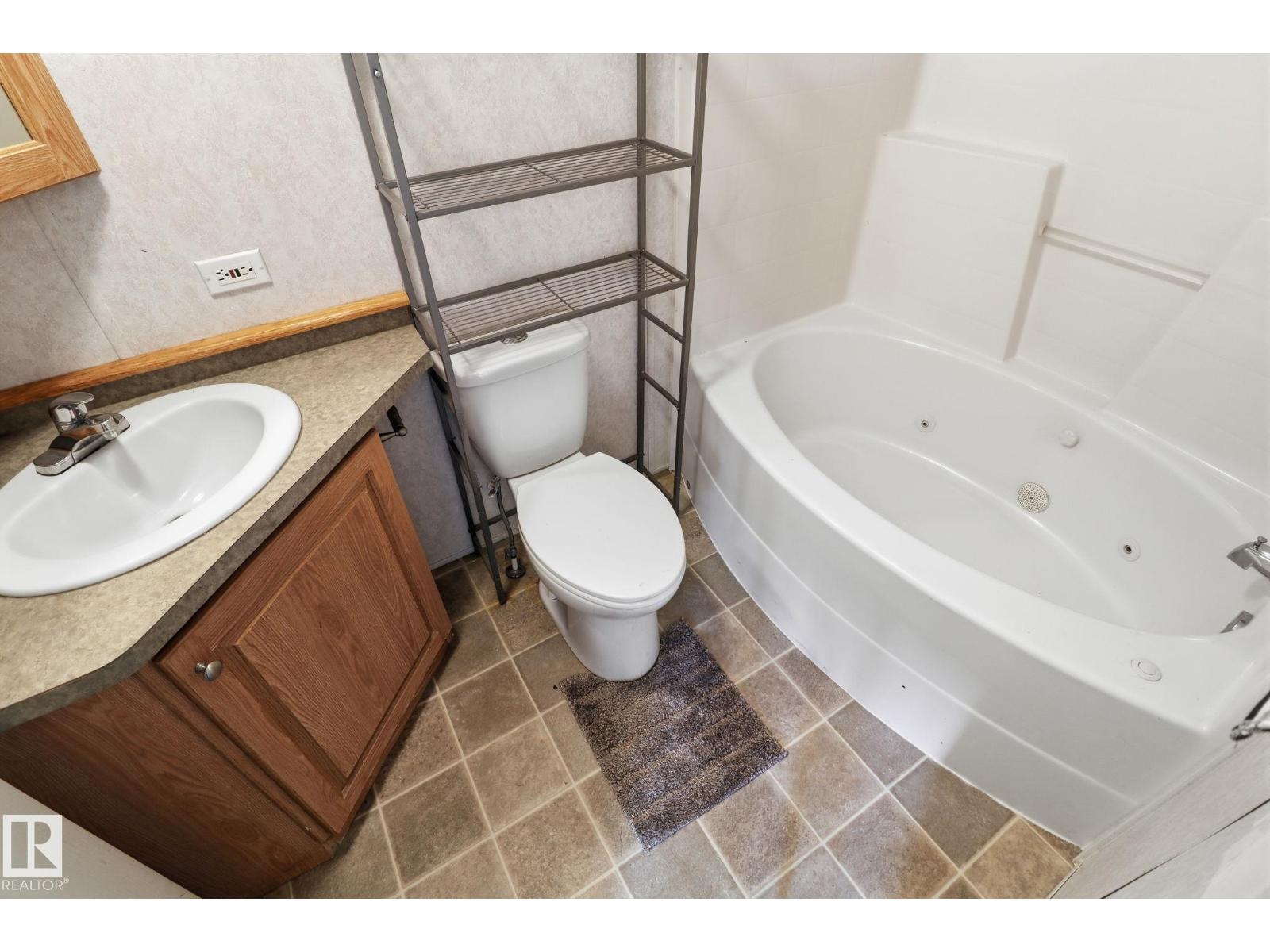 106 Oakwood Rd Nw, Edmonton, Alberta  T6P 0A2 - Photo 19 - E4476349