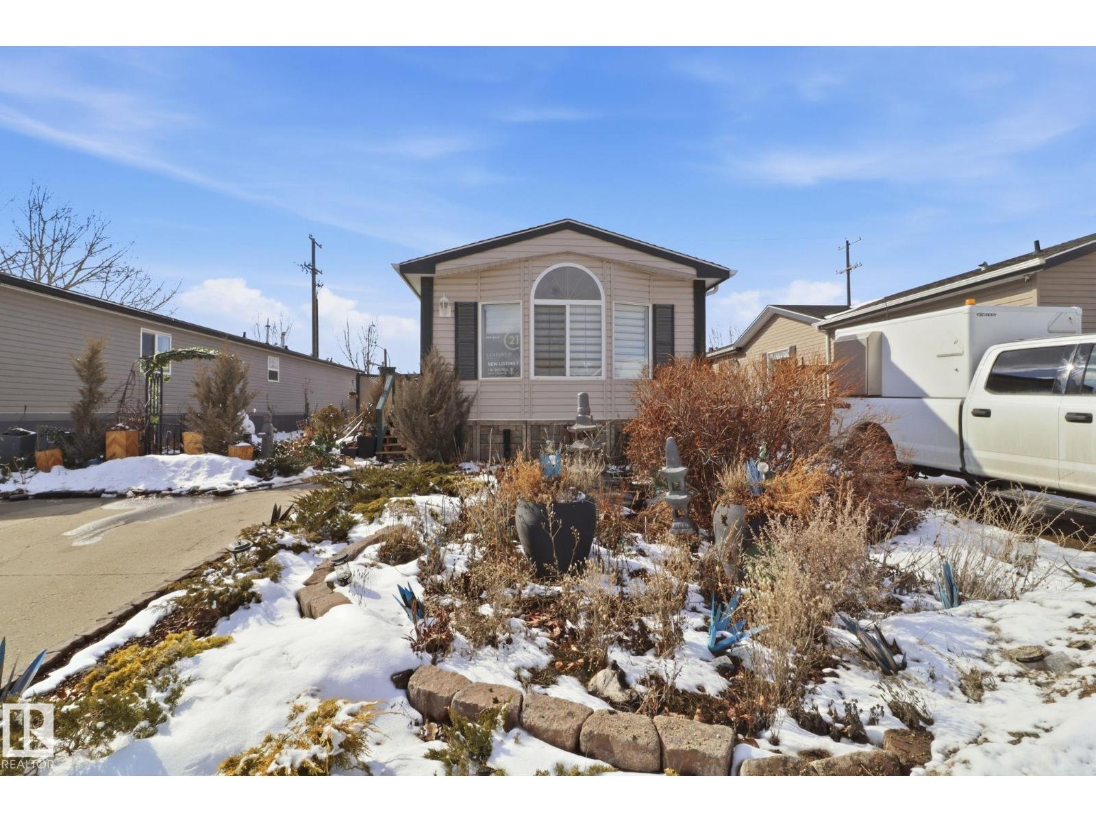 106 Oakwood Rd Nw, Edmonton, Alberta  T6P 0A2 - Photo 3 - E4476349