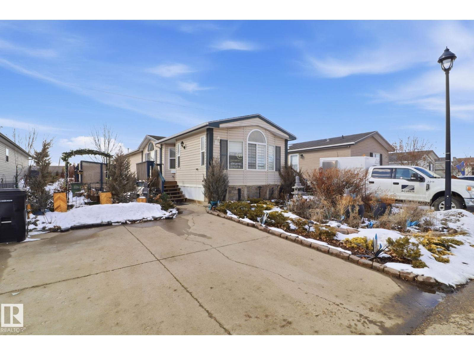 106 Oakwood Rd Nw, Edmonton, Alberta  T6P 0A2 - Photo 2 - E4476349