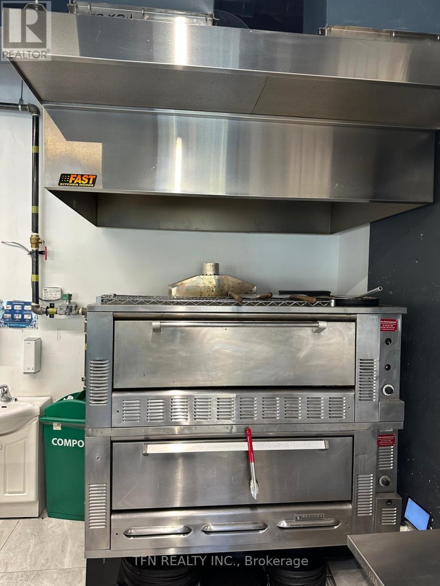 903 Queen Street E, Toronto, Ontario  M4M 1J4 - Photo 4 - E12973272