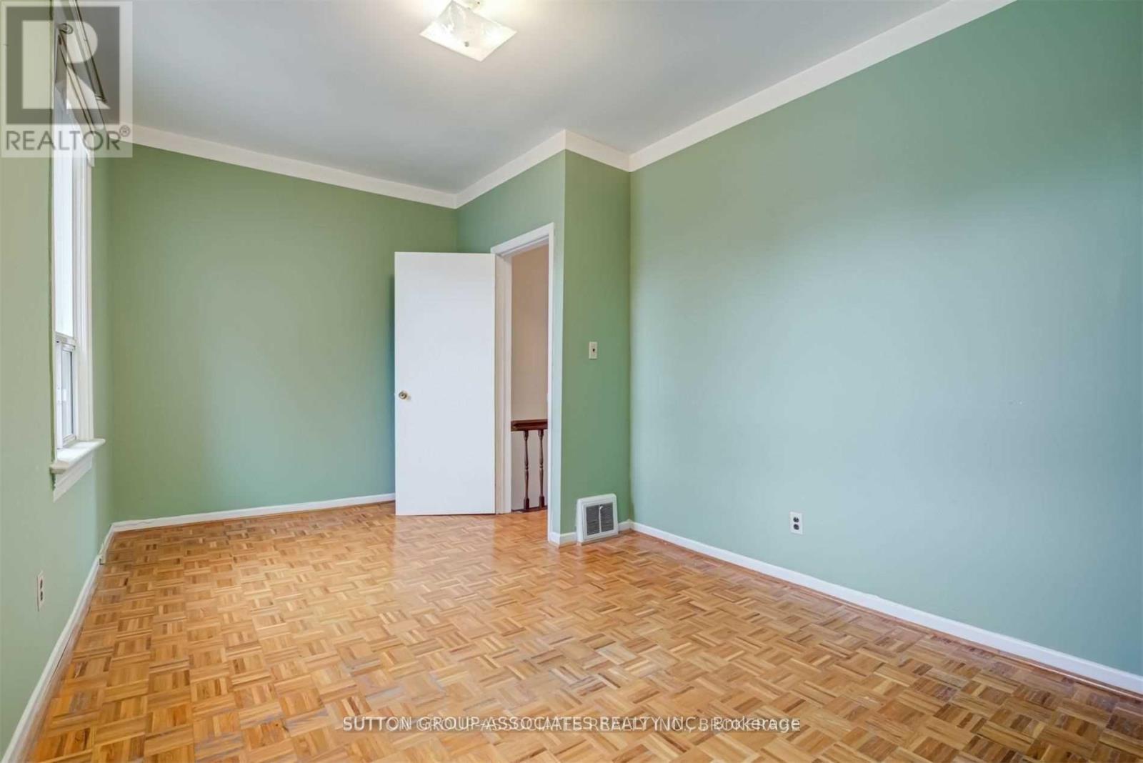 491 Roxton Road, Toronto, Ontario  M6G 3R5 - Photo 18 - C12945722