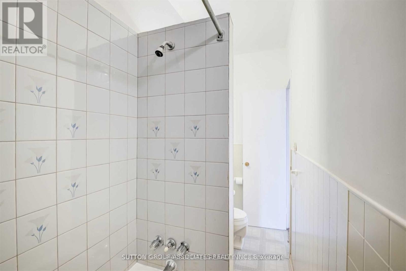 491 Roxton Road, Toronto, Ontario  M6G 3R5 - Photo 20 - C12945722