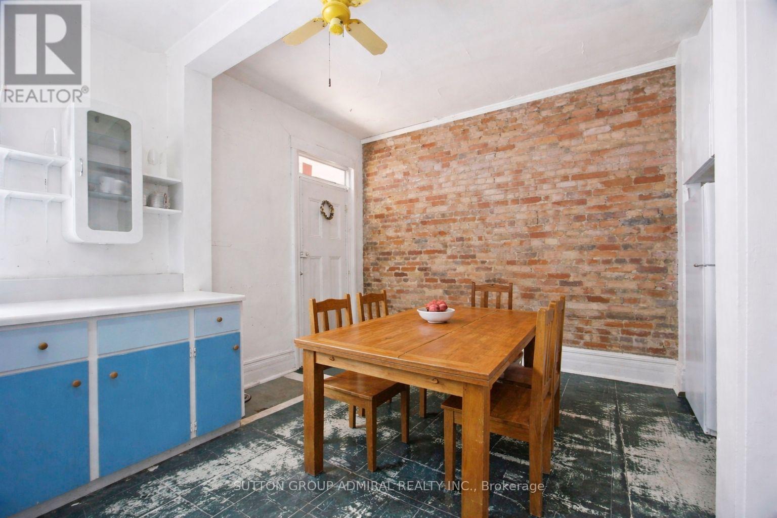 391 Queen Street W, Toronto, Ontario  M5V 2A5 - Photo 3 - C12969458