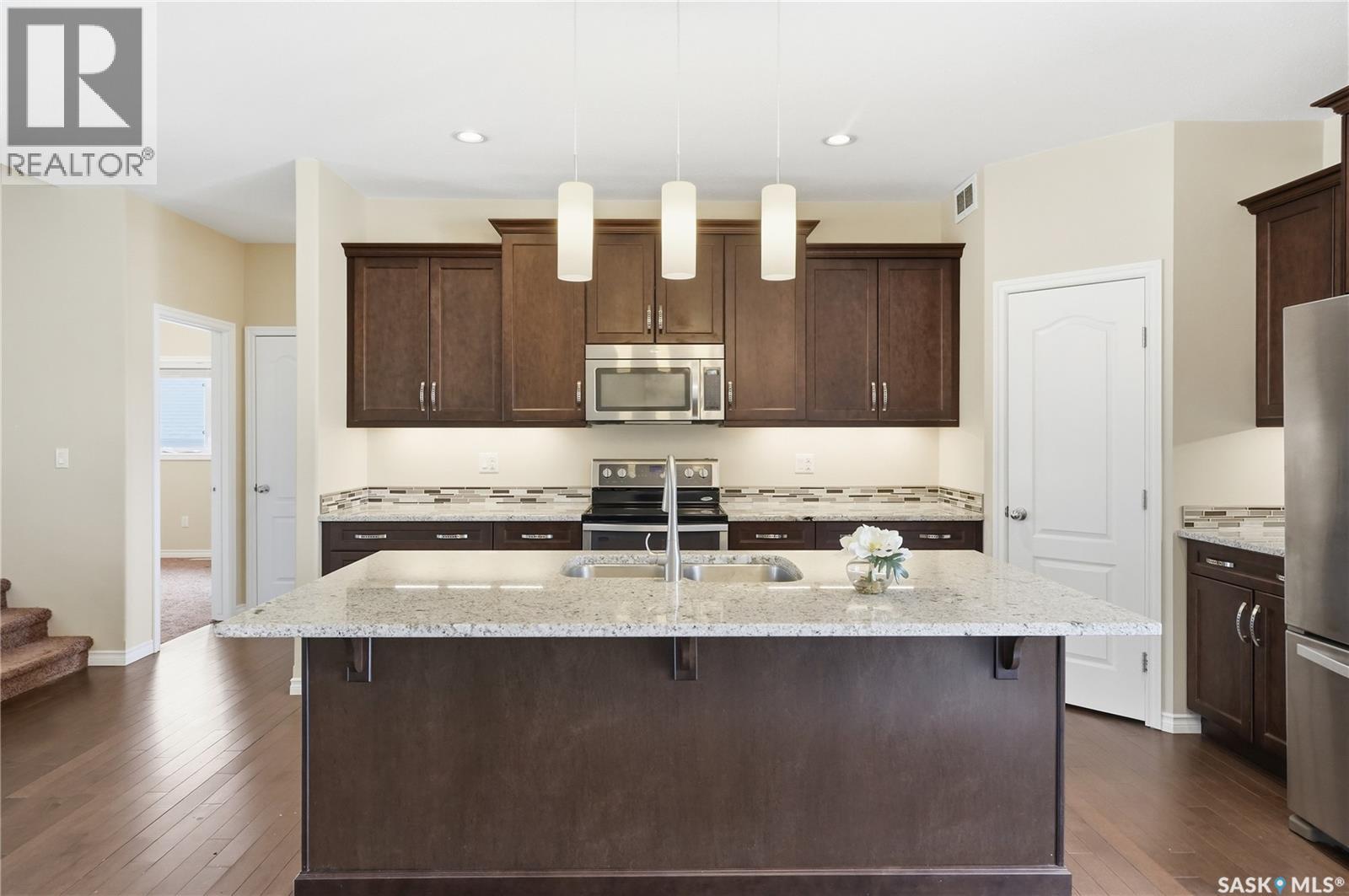 1007 Glacial Shores Common, Saskatoon, Saskatchewan  S7S 1N1 - Photo 11 - SK032311