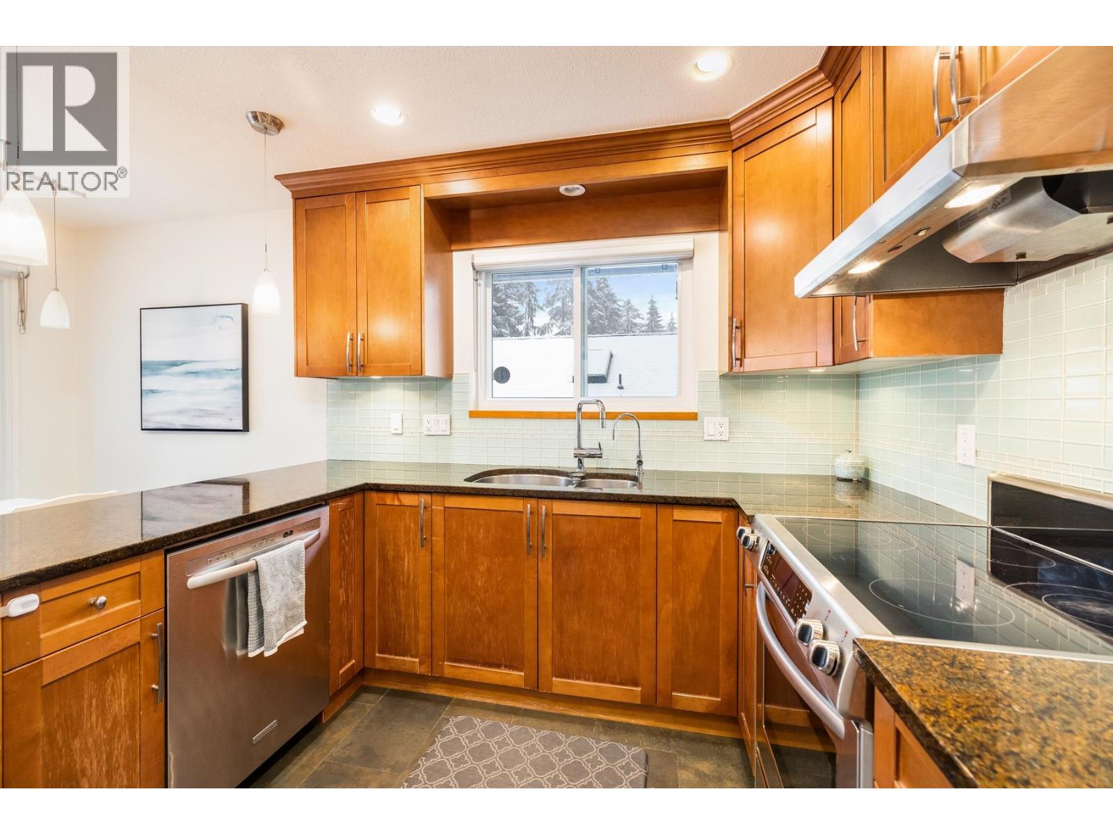 3985 Frames Place, North Vancouver, British Columbia  V7G 2M5 - Photo 14 - R3108668