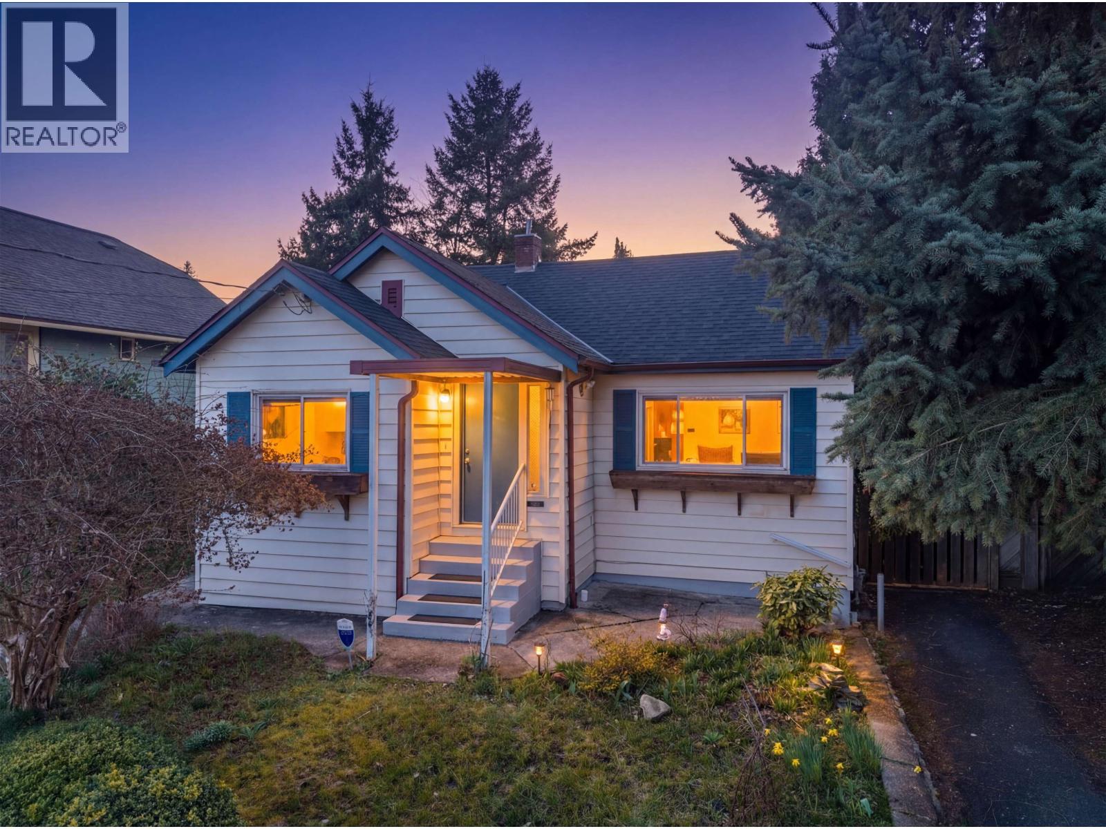 521 GARFIELD STREET, New Westminster, British Columbia