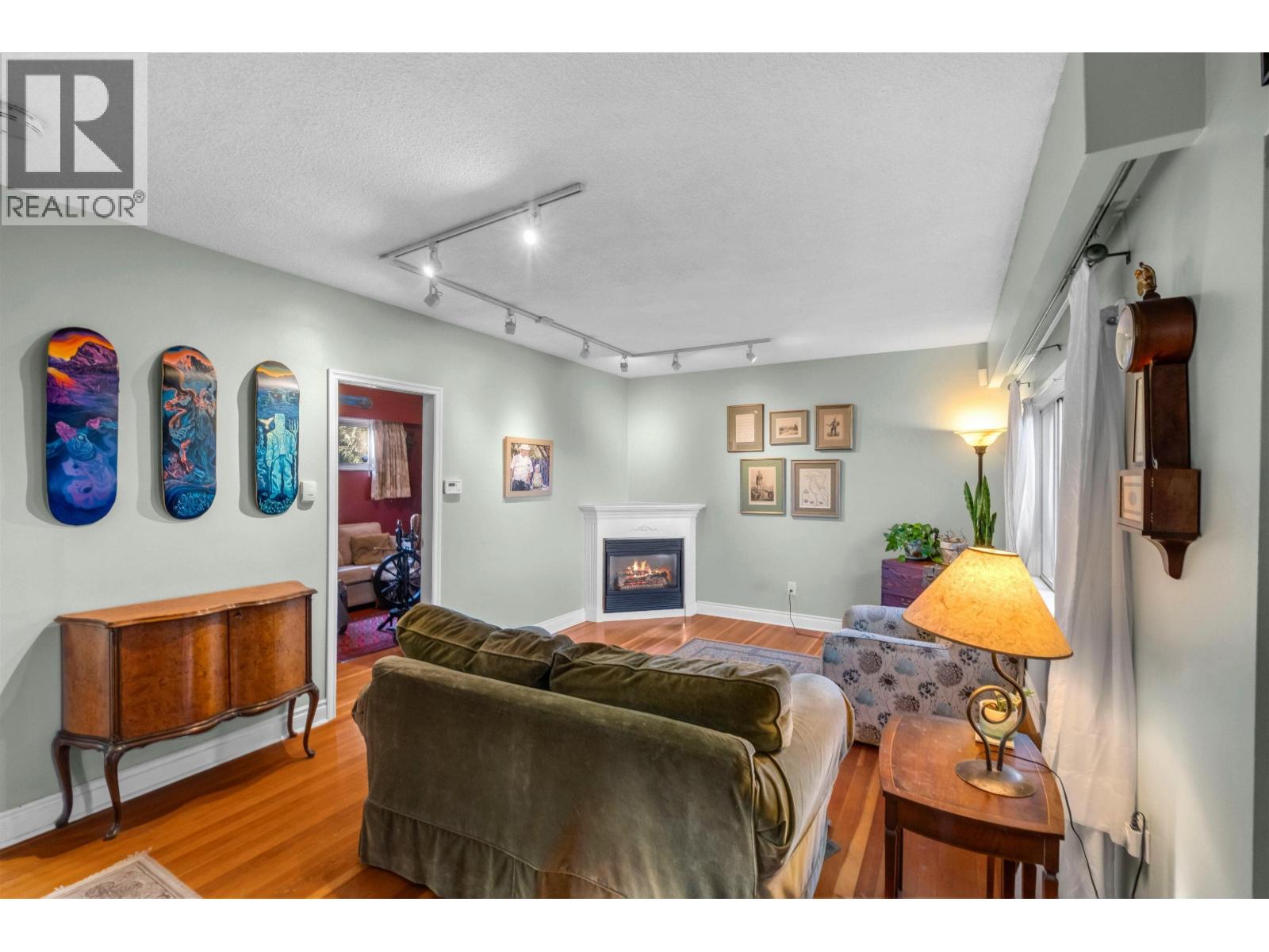 521 Garfield Street, New Westminster, British Columbia  V3L 4A6 - Photo 3 - R3108701