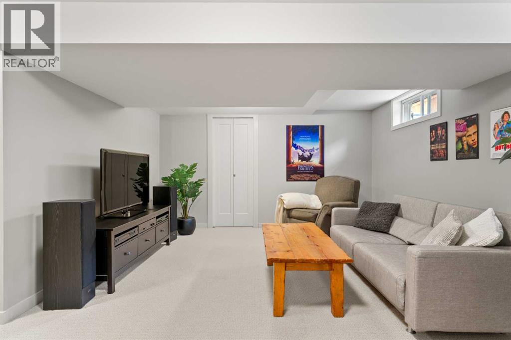 3370 Oakwood Drive SW, Calgary, Alberta  T2V 4K6 - Photo 33 - A2297923