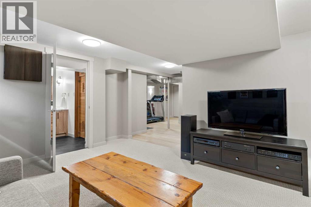 3370 Oakwood Drive SW, Calgary, Alberta  T2V 4K6 - Photo 34 - A2297923