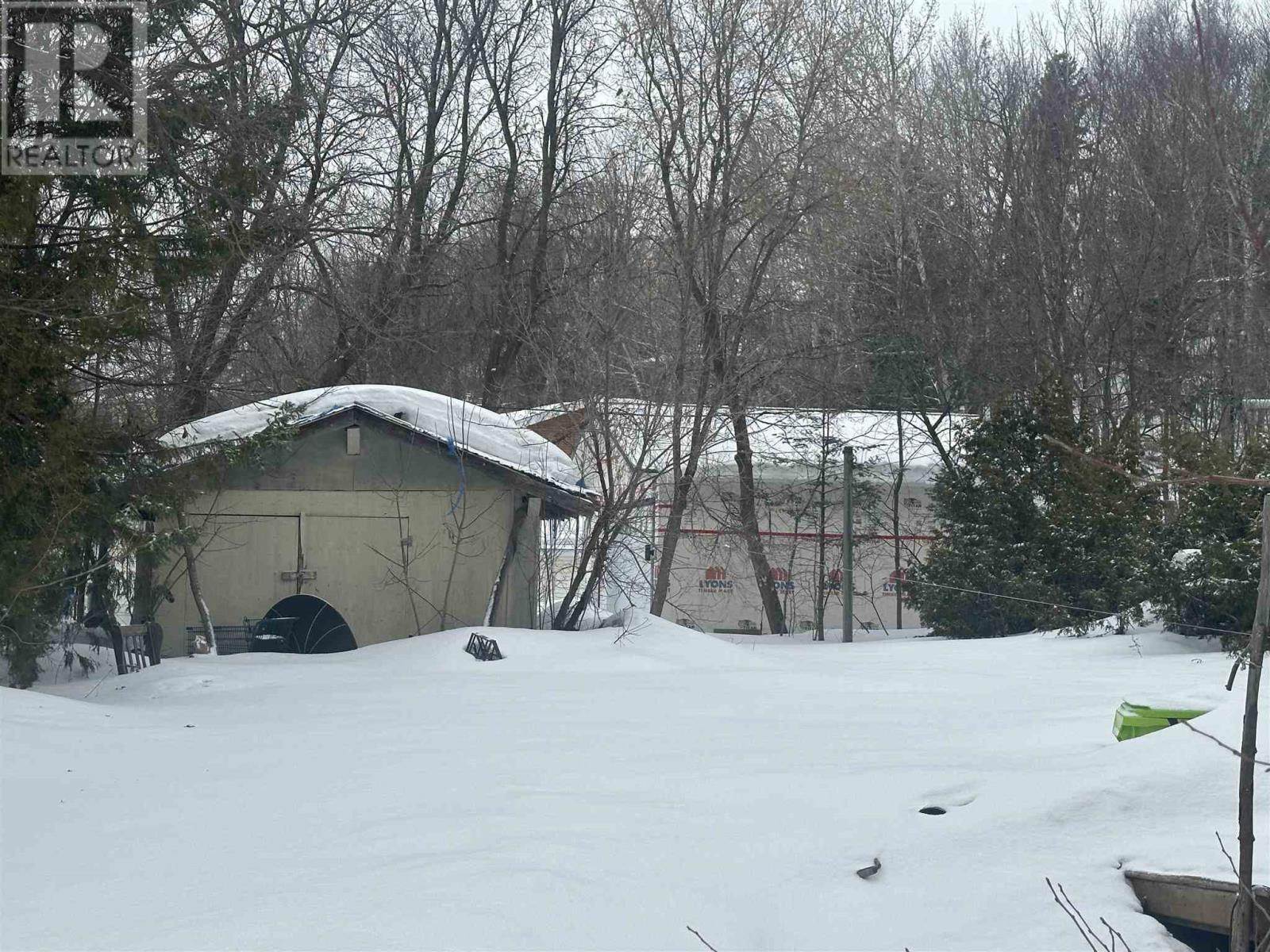 226 Birch St, Sault Ste. Marie, Ontario  P6B 2K2 - Photo 3 - SM260655