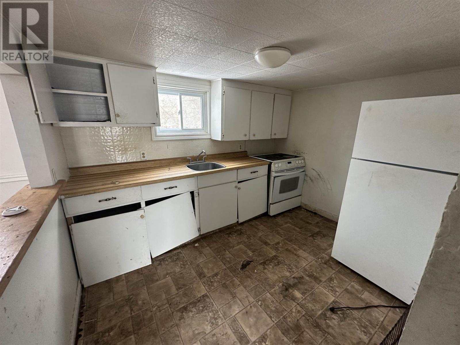 226 Birch St, Sault Ste. Marie, Ontario  P6B 2K2 - Photo 6 - SM260655