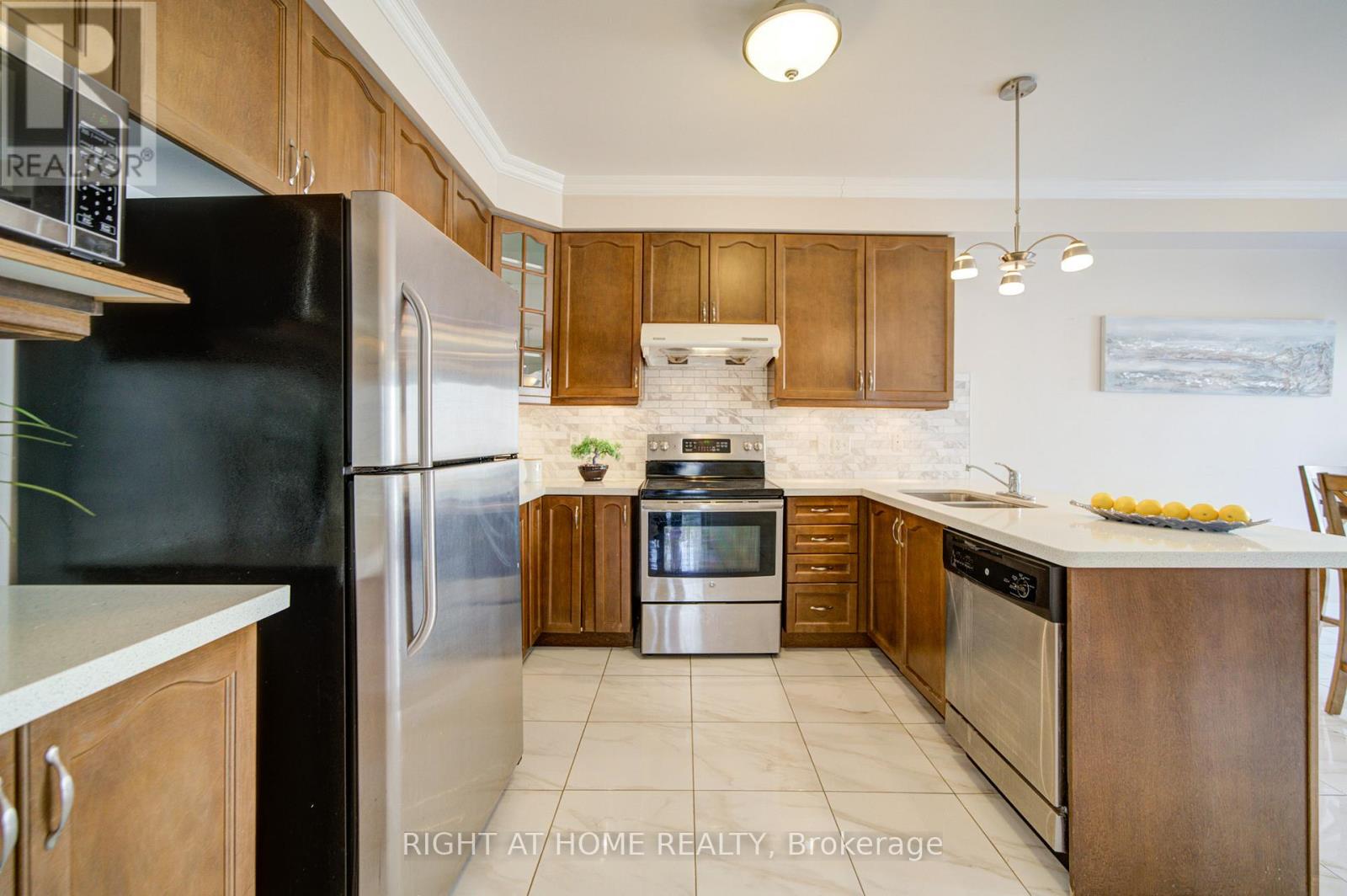 115 Westolivia Trail, Vaughan, Ontario  L4J 0C2 - Photo 11 - N12973202