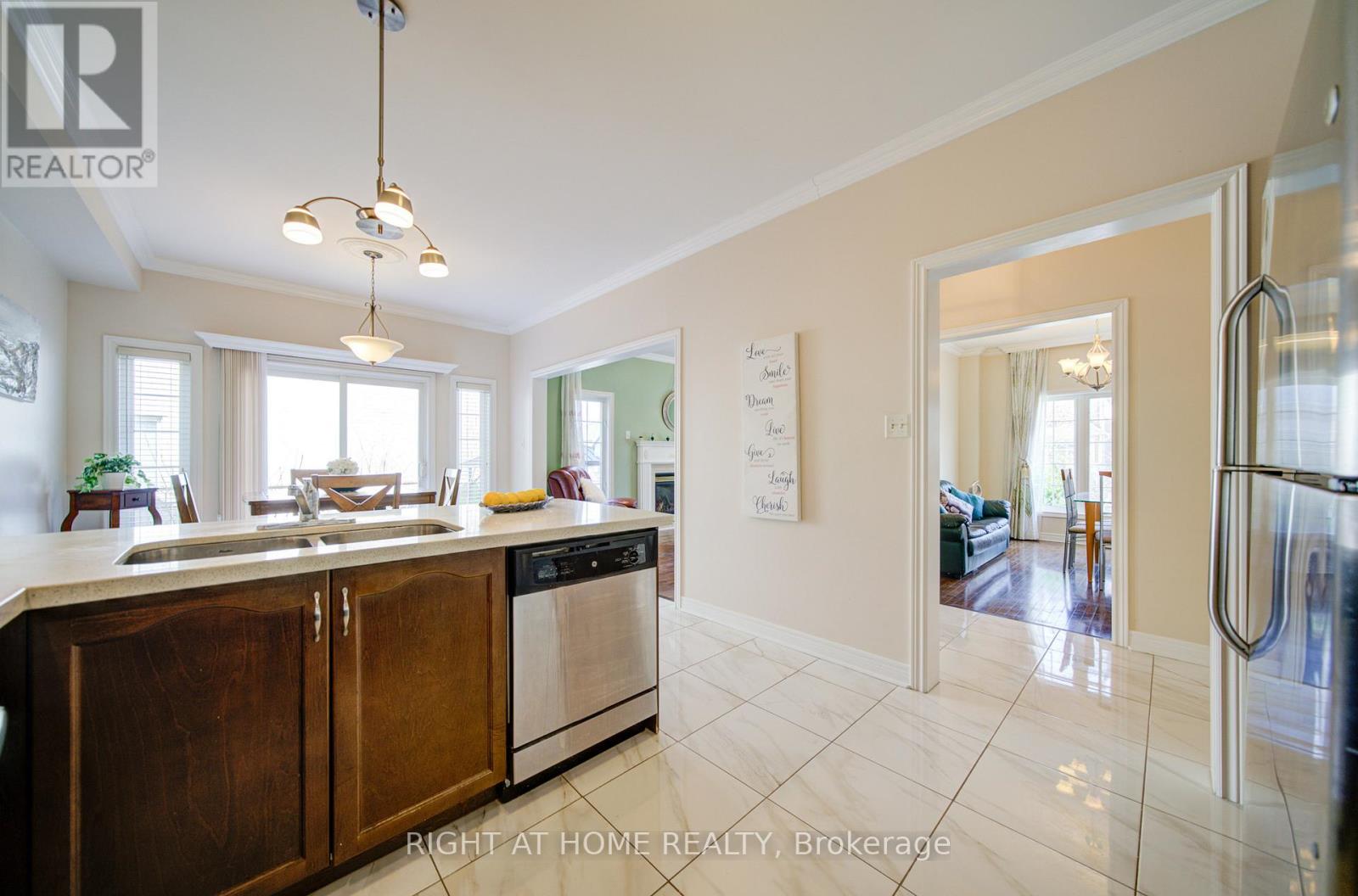 115 Westolivia Trail, Vaughan, Ontario  L4J 0C2 - Photo 12 - N12973202