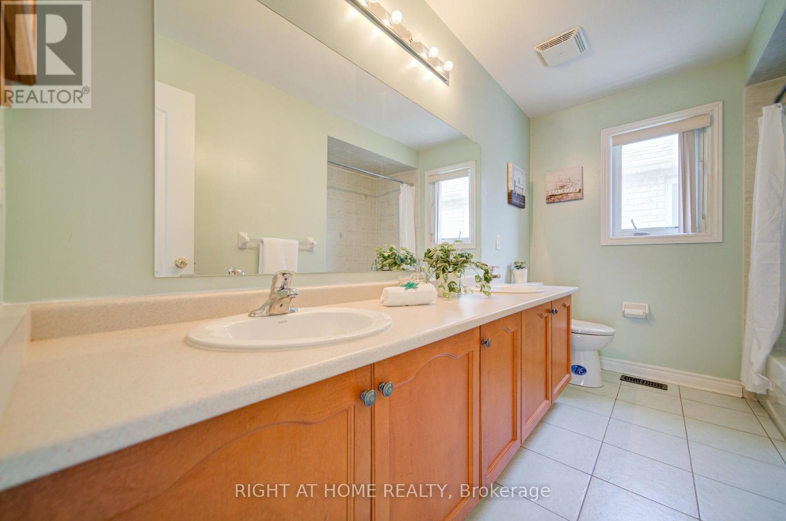 115 Westolivia Trail, Vaughan, Ontario  L4J 0C2 - Photo 23 - N12973202