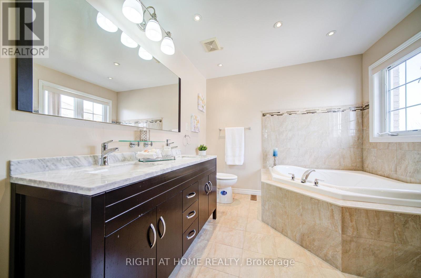 115 Westolivia Trail, Vaughan, Ontario  L4J 0C2 - Photo 24 - N12973202