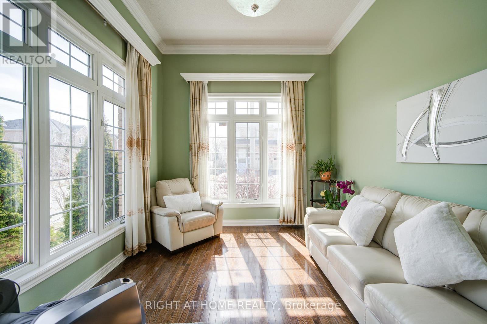 115 Westolivia Trail, Vaughan, Ontario  L4J 0C2 - Photo 7 - N12973202