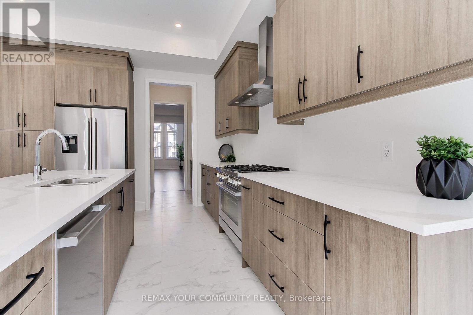 19 Plank Road, Bradford West Gwillimbury (Bond Head), Ontario  L3Z 4N3 - Photo 16 - N12973242