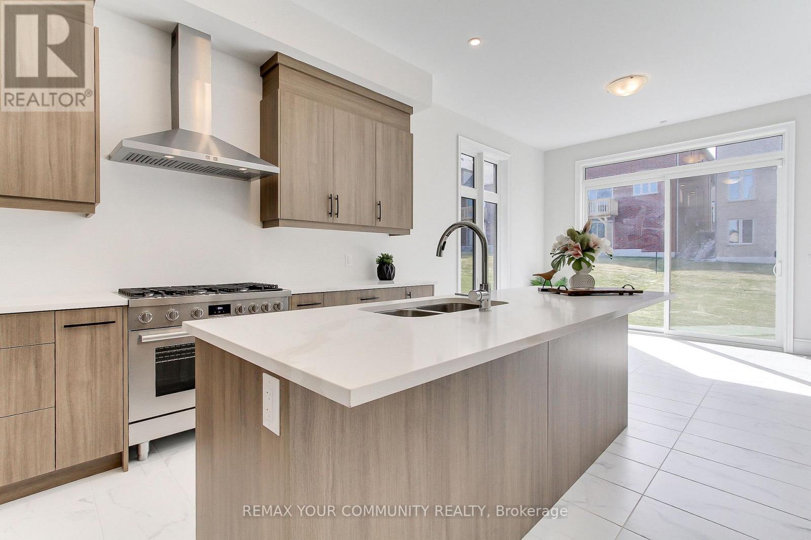 19 Plank Road, Bradford West Gwillimbury (Bond Head), Ontario  L3Z 4N3 - Photo 20 - N12973242