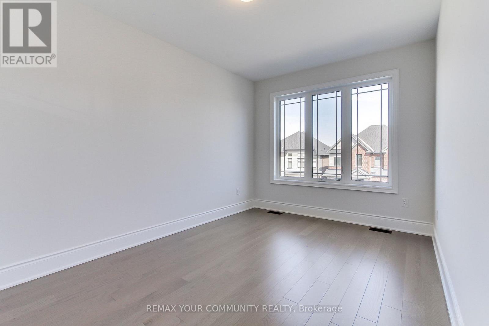 19 Plank Road, Bradford West Gwillimbury (Bond Head), Ontario  L3Z 4N3 - Photo 36 - N12973242