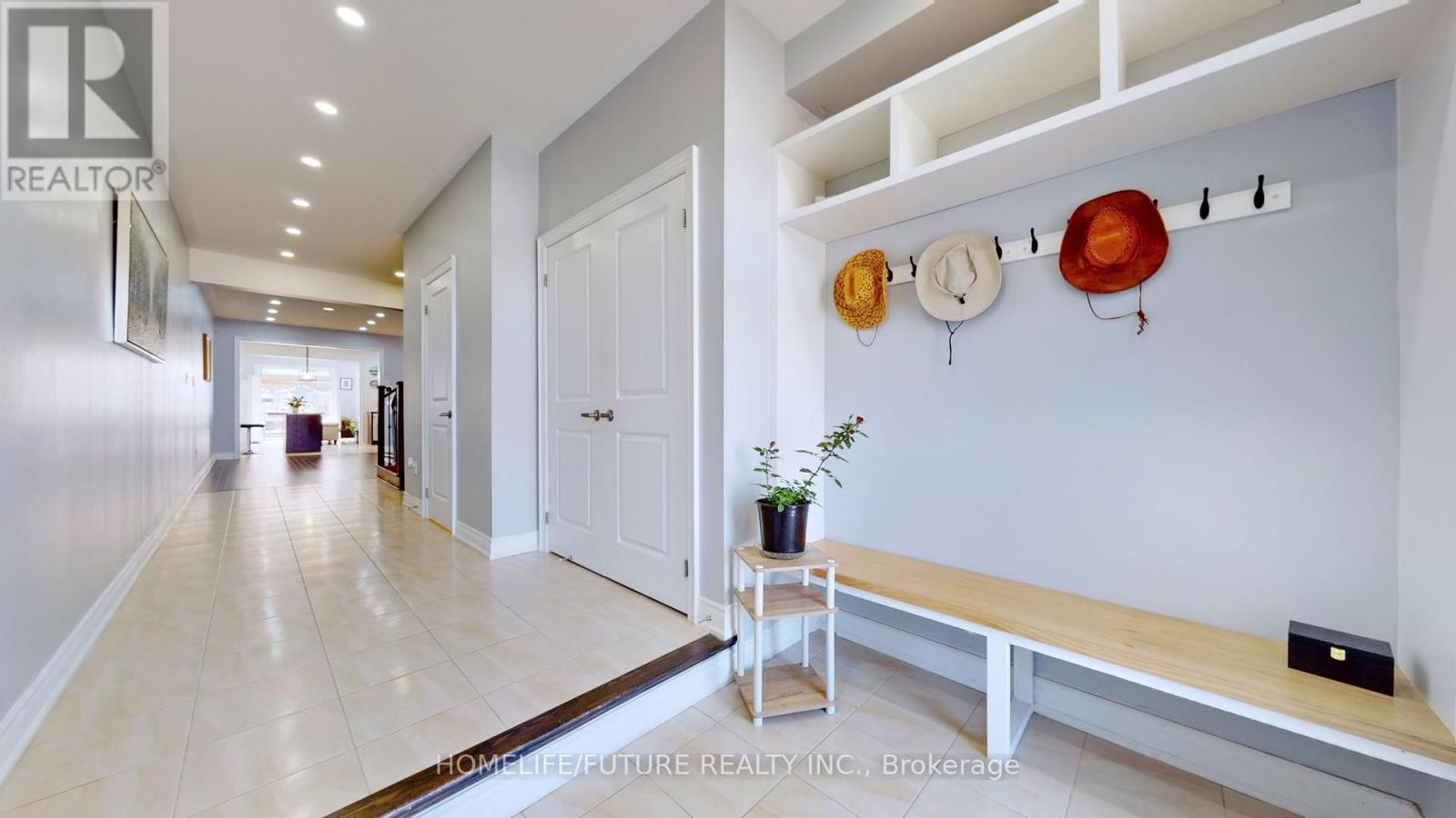 72 Mohandas Drive, Markham, Ontario  L3S 0E4 - Photo 4 - N12973298