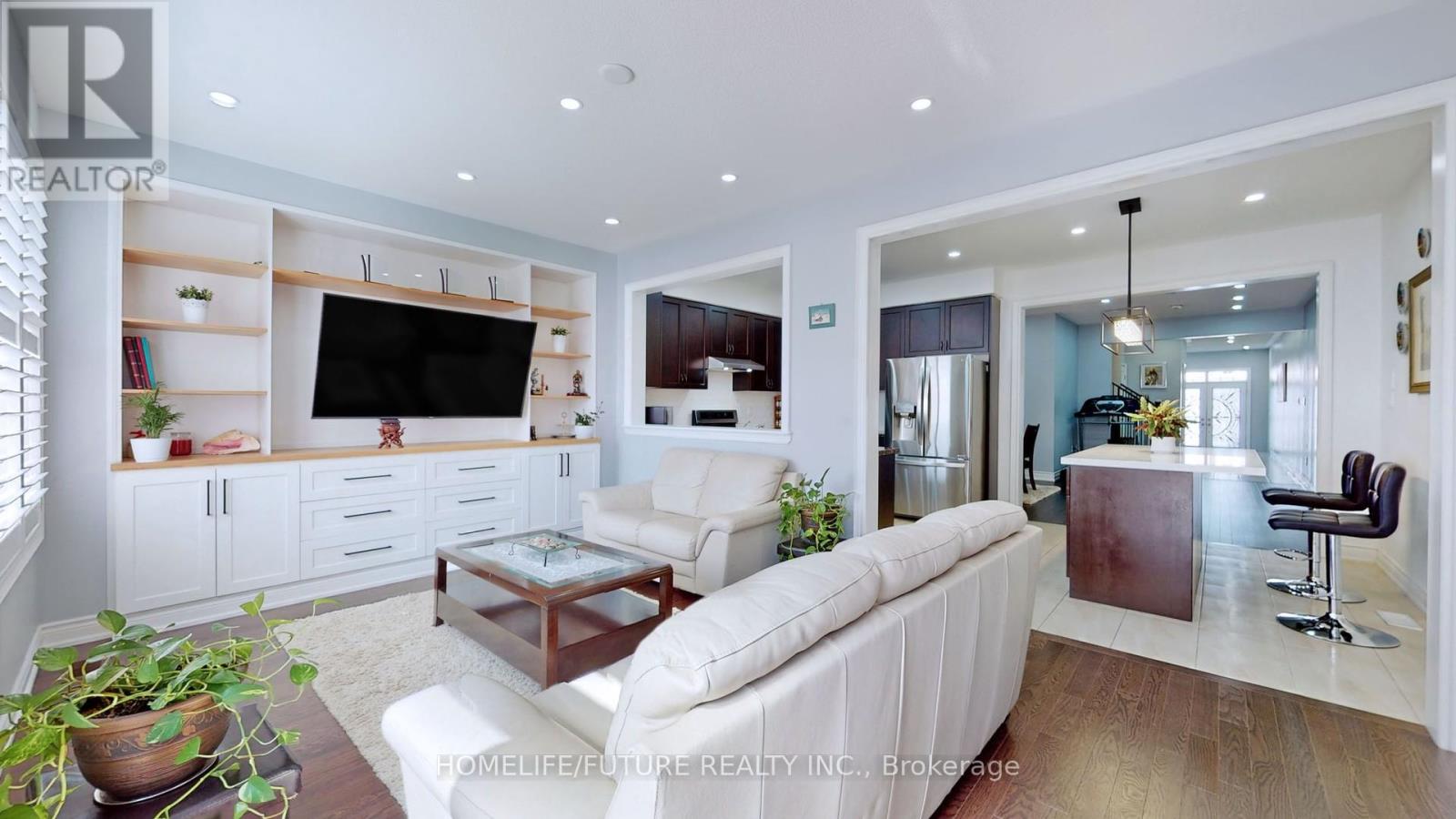 72 Mohandas Drive, Markham, Ontario  L3S 0E4 - Photo 9 - N12973298