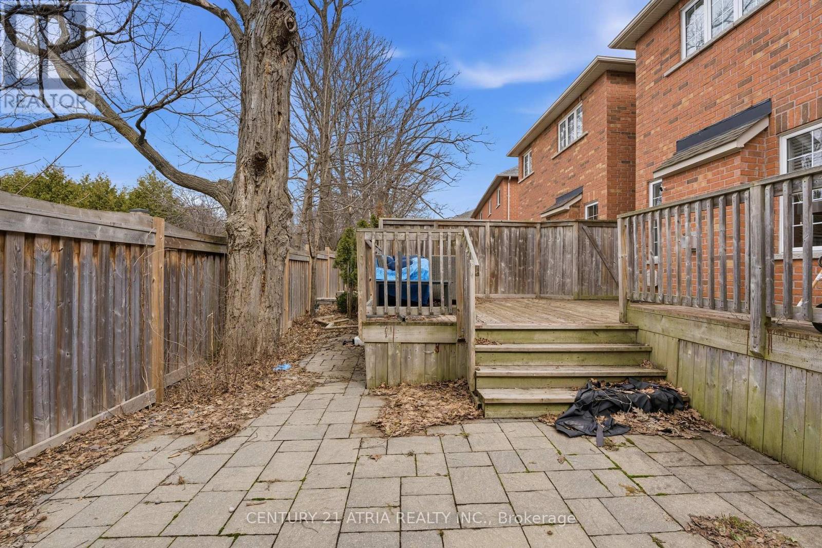 72 Dovetail Drive, Richmond Hill, Ontario  L4E 5A7 - Photo 34 - N12973302