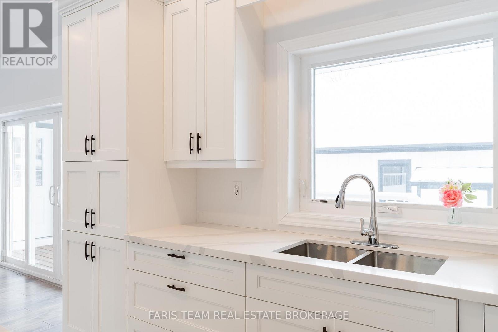 50 Breithaupt Crescent, Tiny, Ontario  L9M 0B2 - Photo 7 - S12973218