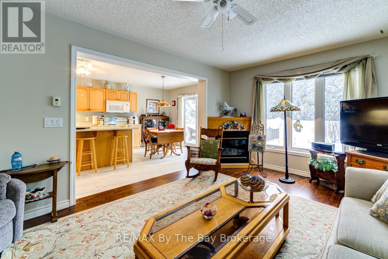 27 Pennsylvania Avenue E, Wasaga Beach, Ontario  L9Z 3A8 - Photo 19 - S12670458