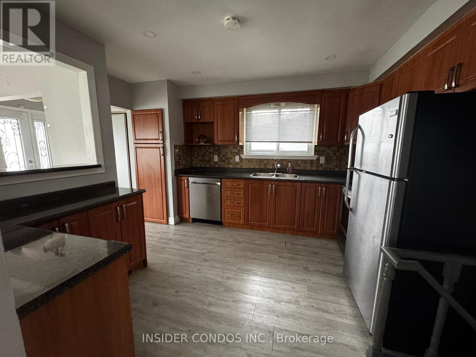 Upper - 49 Doncaster Drive, Brampton, Ontario  L6T 1S8 - Photo 7 - W12973208