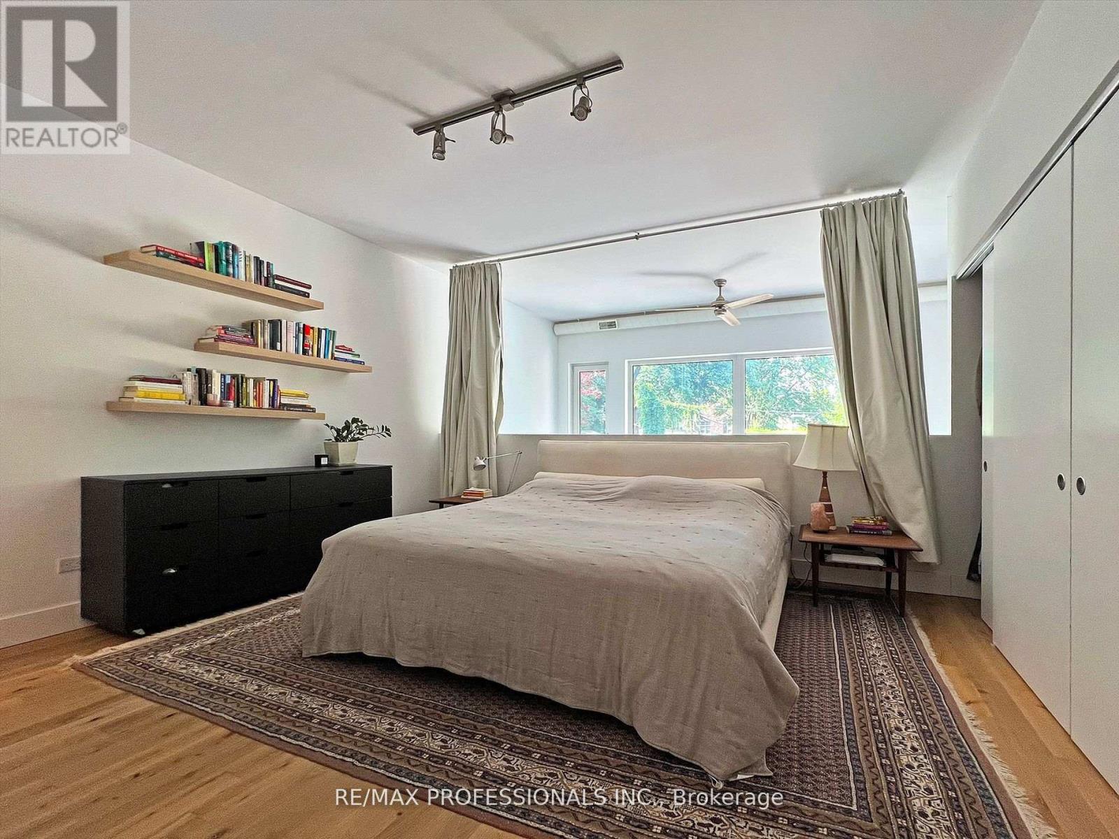 B - 60 Melbourne Avenue, Toronto, Ontario  M6K 1K7 - Photo 26 - W12973254