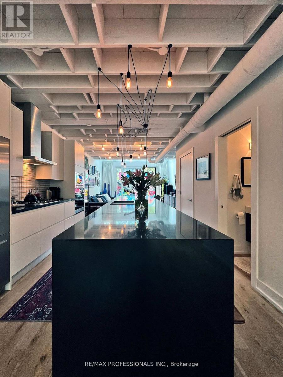 B - 60 Melbourne Avenue, Toronto, Ontario  M6K 1K7 - Photo 4 - W12973254