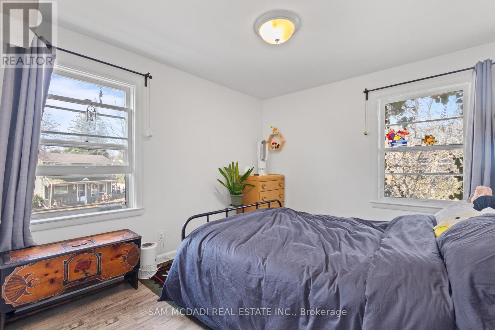 2432 First Street, Burlington, Ontario  L7R 1C6 - Photo 10 - W12973256