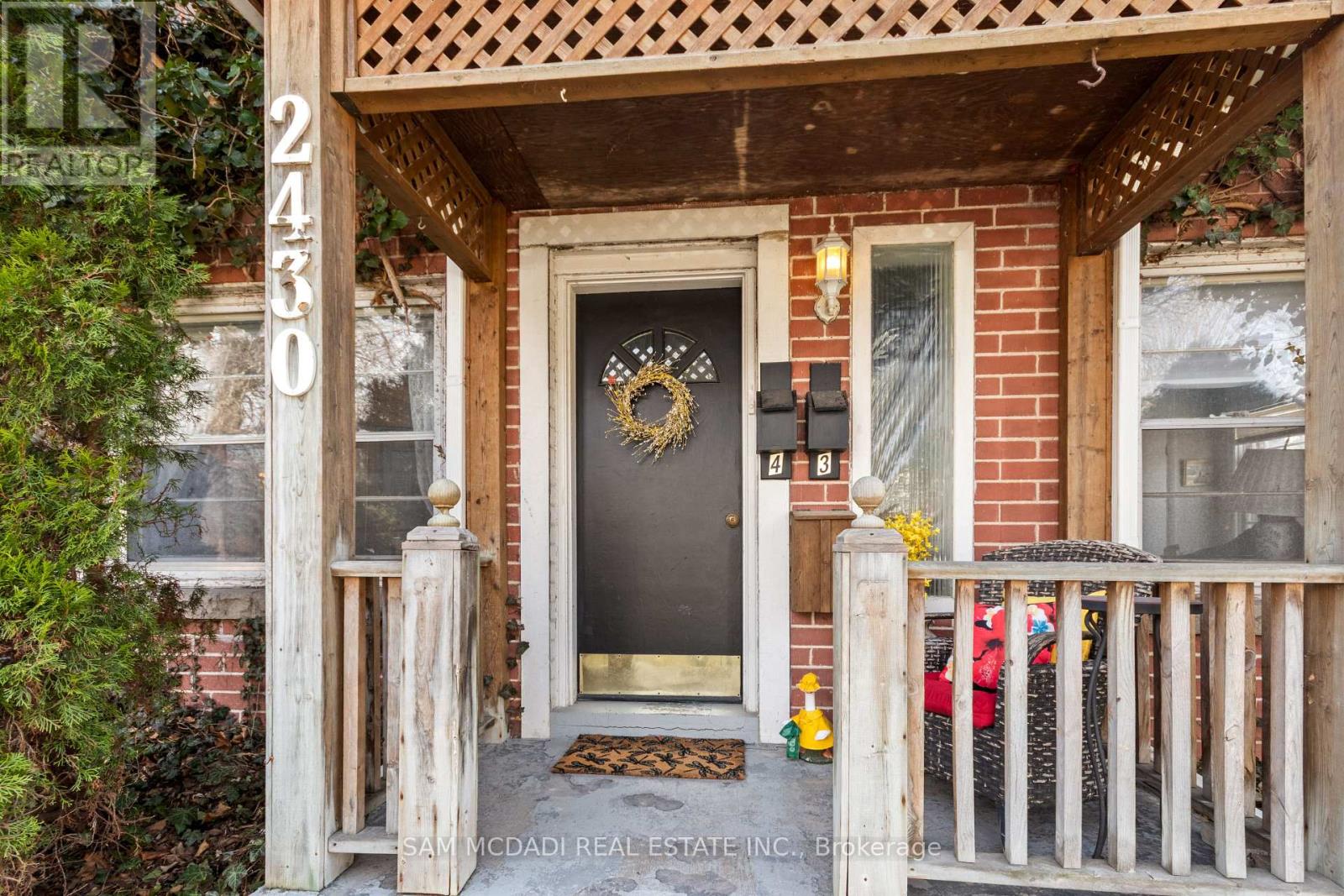 2432 First Street, Burlington, Ontario  L7R 1C6 - Photo 14 - W12973256