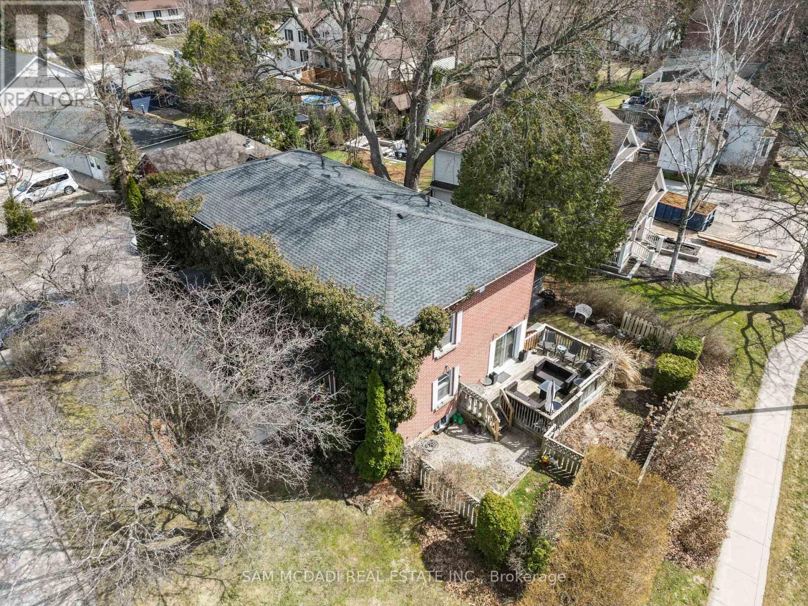 2432 First Street, Burlington, Ontario  L7R 1C6 - Photo 23 - W12973256