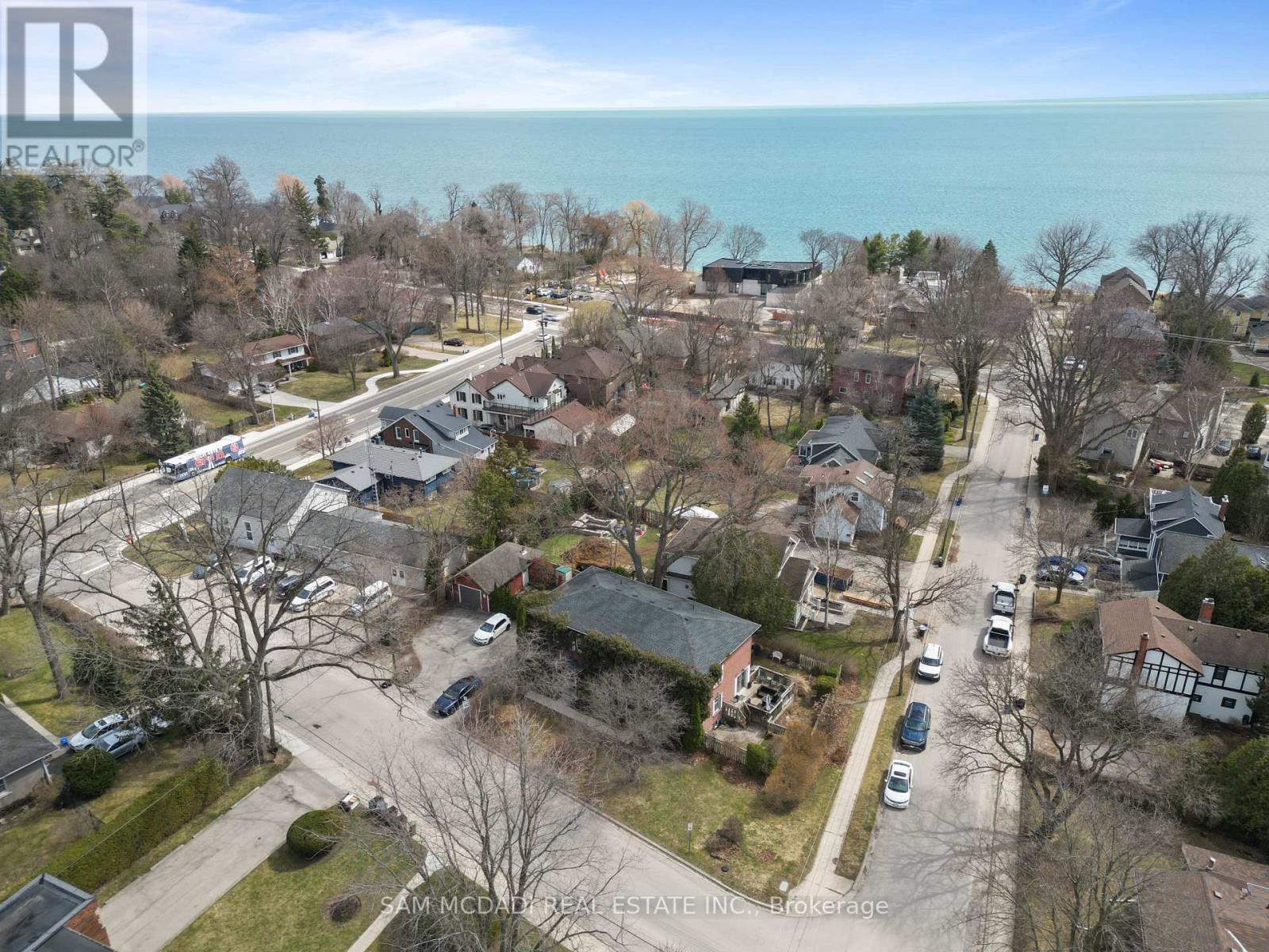 2432 First Street, Burlington, Ontario  L7R 1C6 - Photo 25 - W12973256