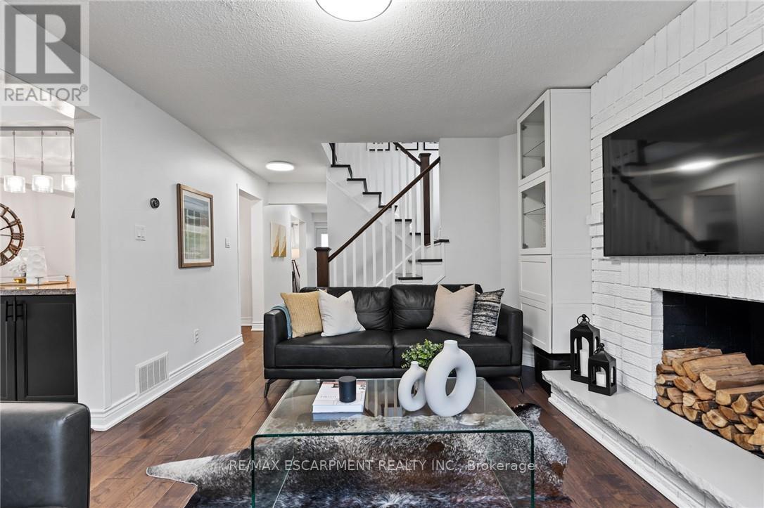 2685 Los Palmas Court, Mississauga, Ontario  L5N 2G6 - Photo 12 - W12973318