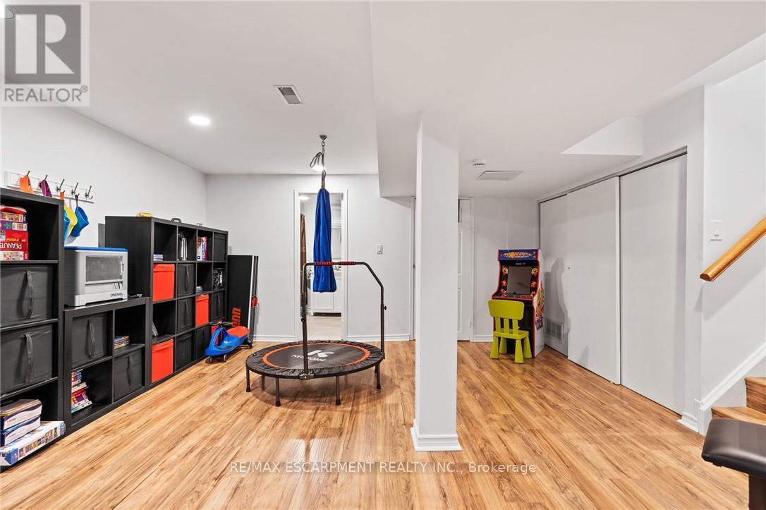 2685 Los Palmas Court, Mississauga, Ontario  L5N 2G6 - Photo 22 - W12973318