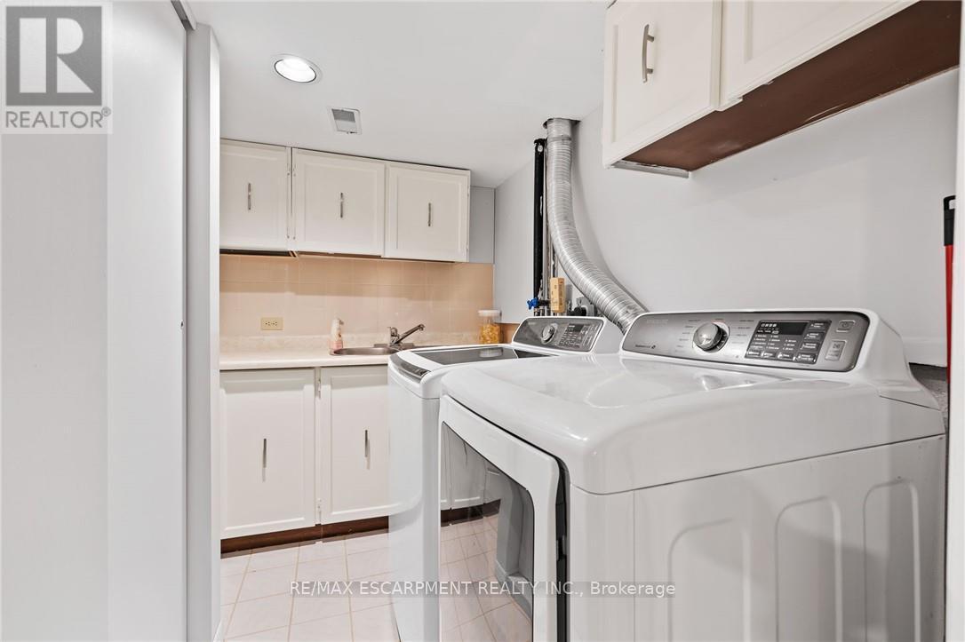 2685 Los Palmas Court, Mississauga, Ontario  L5N 2G6 - Photo 25 - W12973318