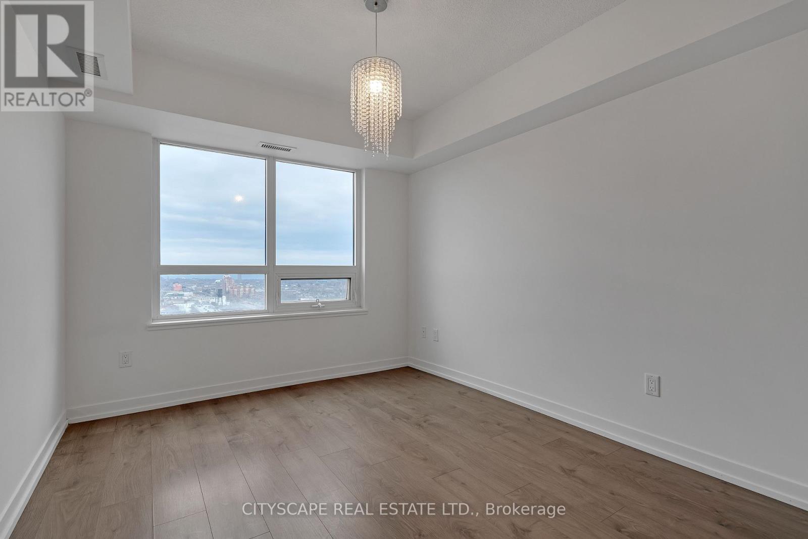 1705 - 1410 Dupont Street, Toronto, Ontario  M6H 2B1 - Photo 8 - W12973322