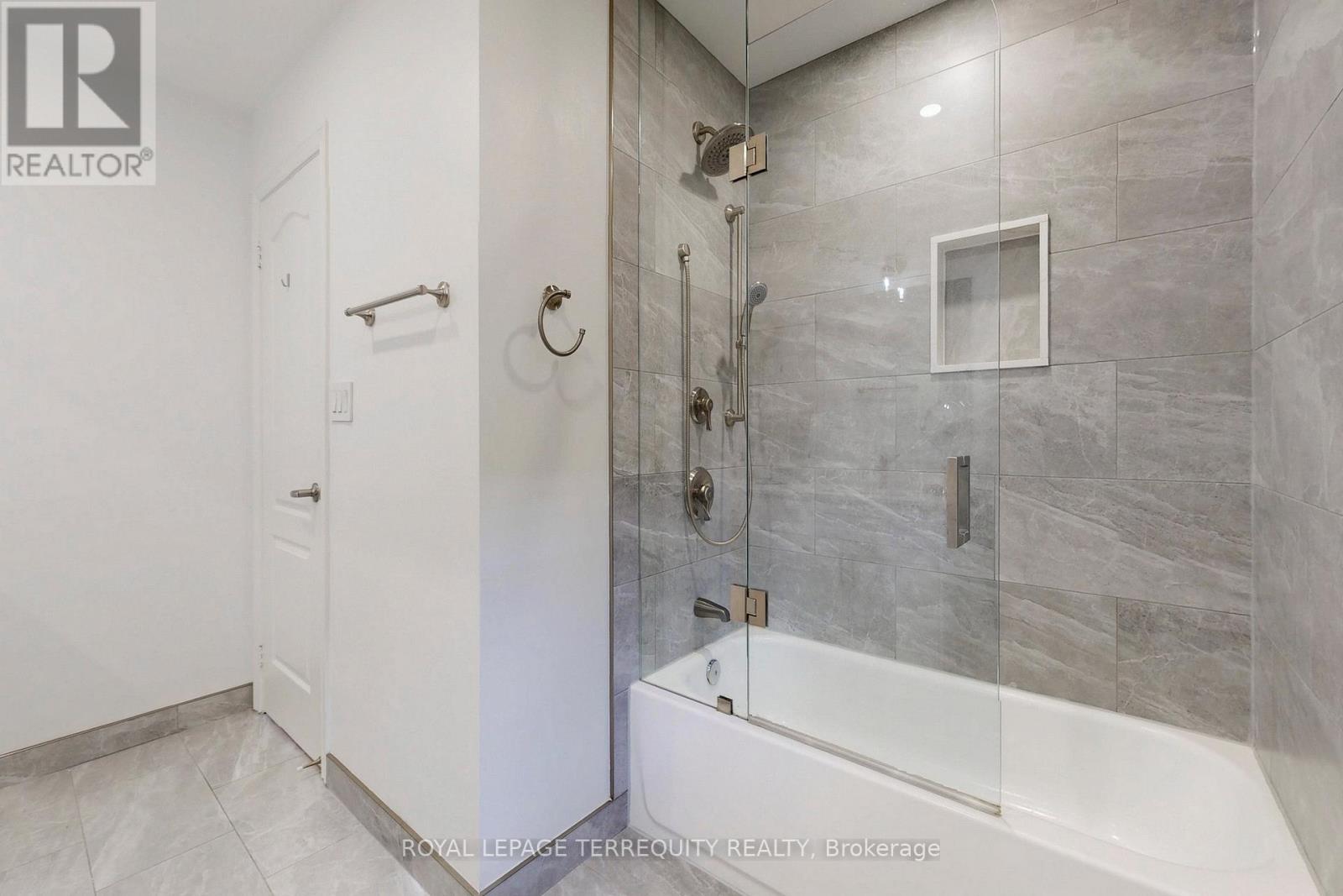 51 Donzi Lane, Vaughan, Ontario  L6A 0G8 - Photo 19 - N12886992