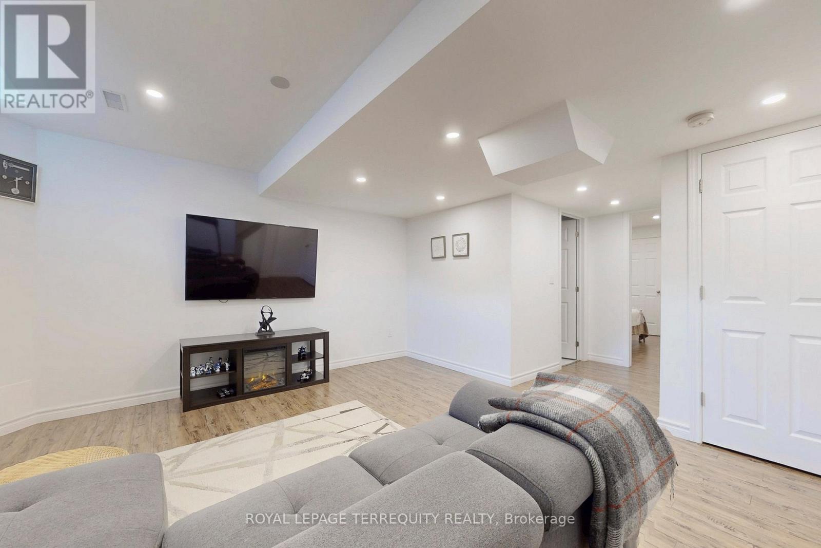 51 Donzi Lane, Vaughan, Ontario  L6A 0G8 - Photo 21 - N12886992