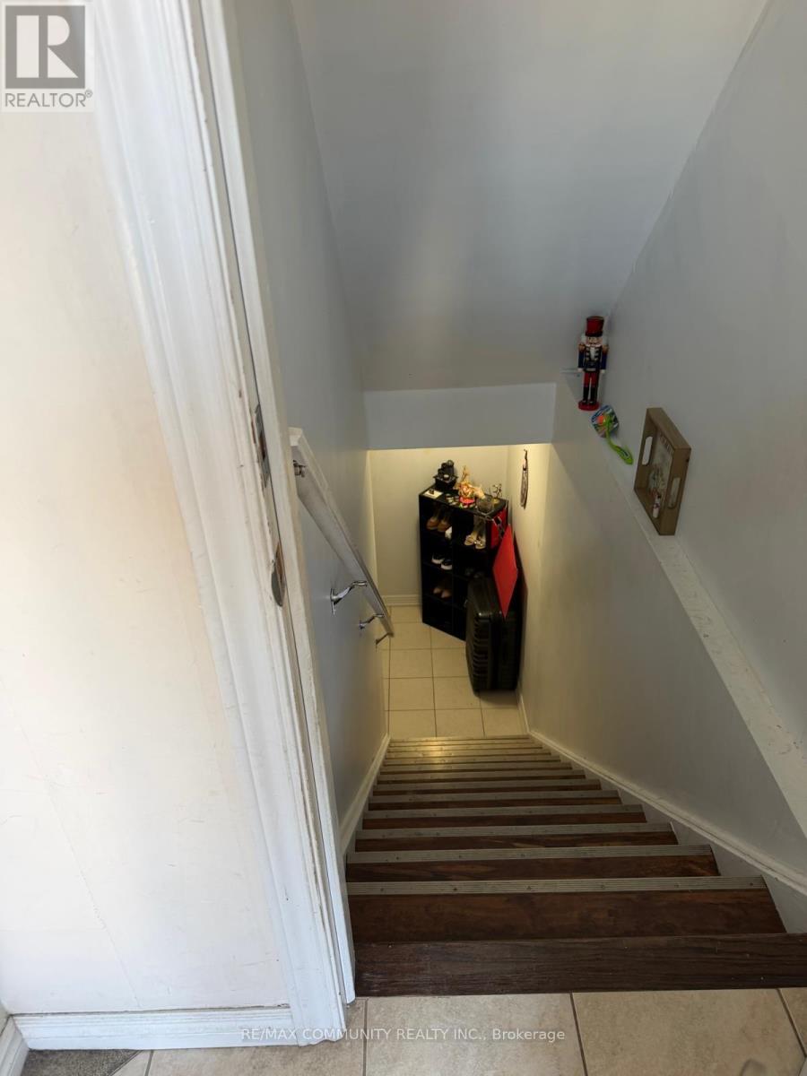 8 Terry Fox Street, Markham, Ontario  L6B 0W1 - Photo 3 - N12966432