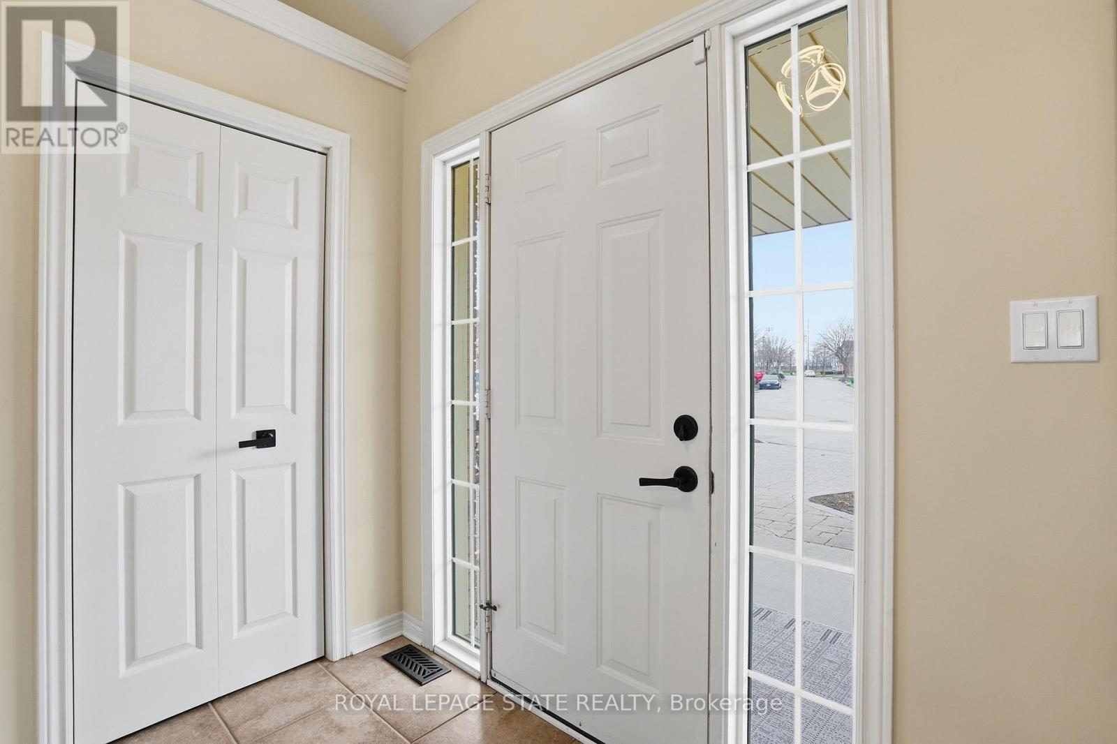 56 Mccaffery Crescent, St. Catharines, Ontario  L2S 3Z5 - Photo 5 - X12973290