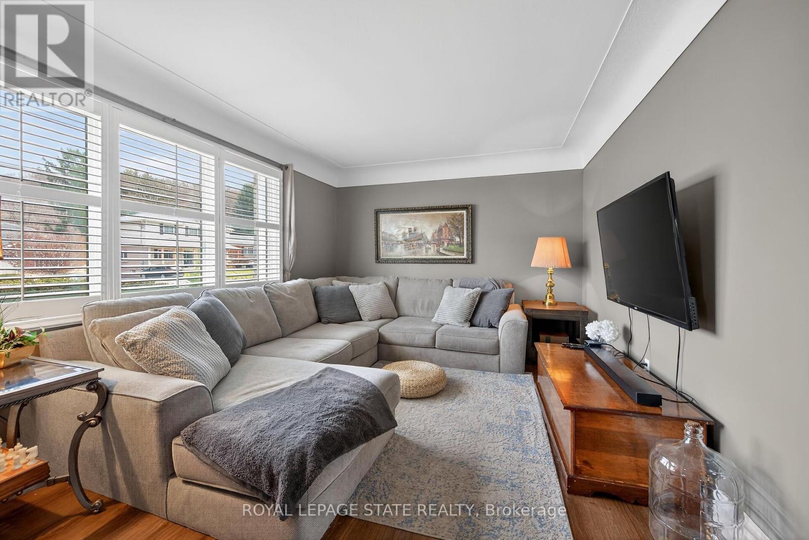 22 Marion Place, Hamilton, Ontario  L8G 1R7 - Photo 6 - X12973304