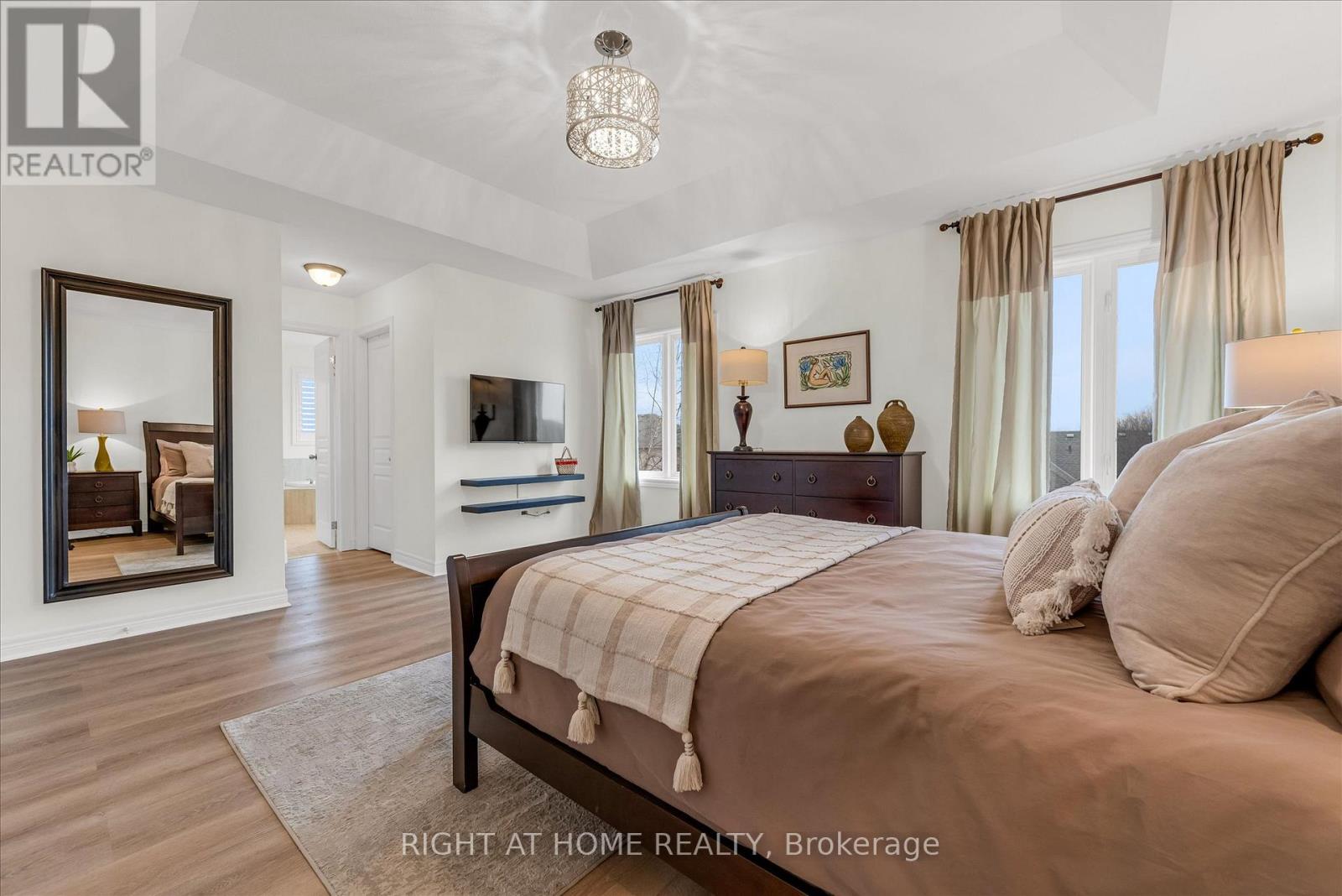 87 Newcombe Road, Hamilton, Ontario  L9H 0A6 - Photo 19 - X12973308