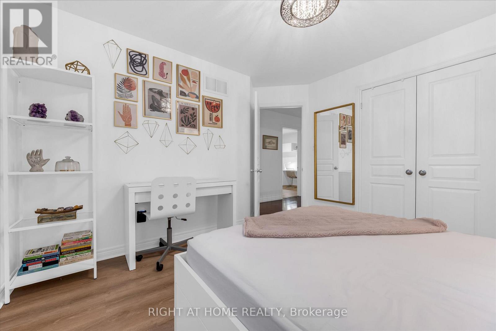 87 Newcombe Road, Hamilton, Ontario  L9H 0A6 - Photo 26 - X12973308