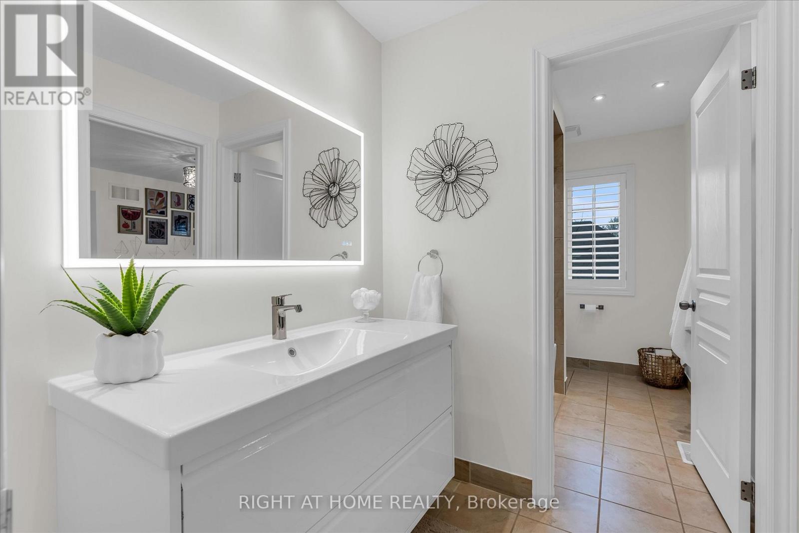 87 Newcombe Road, Hamilton, Ontario  L9H 0A6 - Photo 27 - X12973308